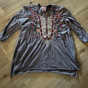 Johnny Was Embroidered Tunic Shirt size Medium